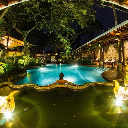 卡萨圣多明各博物馆酒店 危地马拉安地瓜 外观 照片 The resort's swimming pool
